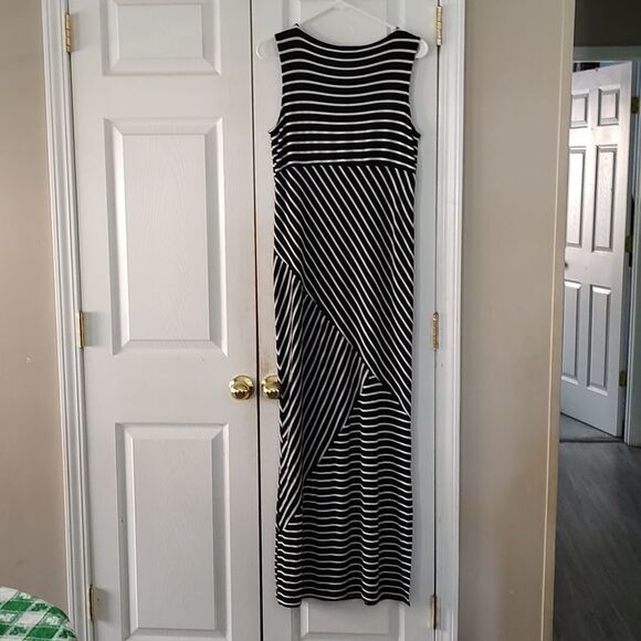 Travelers by chico's  black white  maxi dress Sz M - Picture 5 of 5